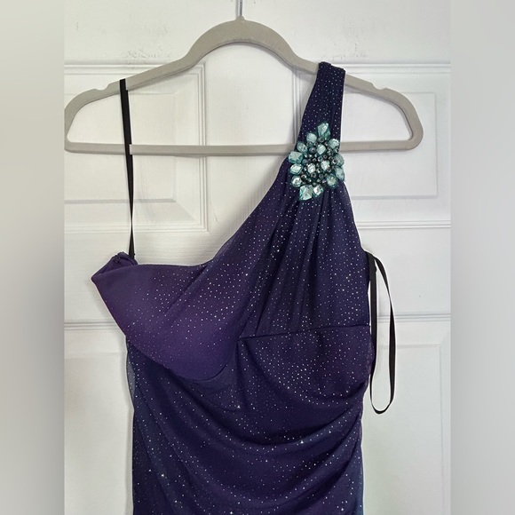 Blondie Nites Vibrant Purple Gown - Picture 2 of 6